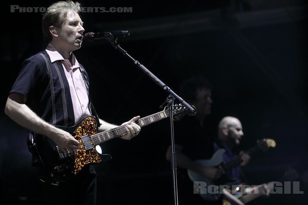 FRANZ FERDINAND - 2023-06-29 - PARIS - Parvis de l'Hotel de Ville - Alex Kapranos